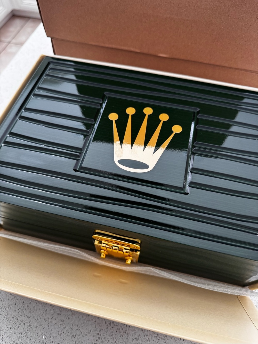 Rolex Green and Gold Watch Box - Luxury Storage Case for 8 timepieces - Picture 3 of 8